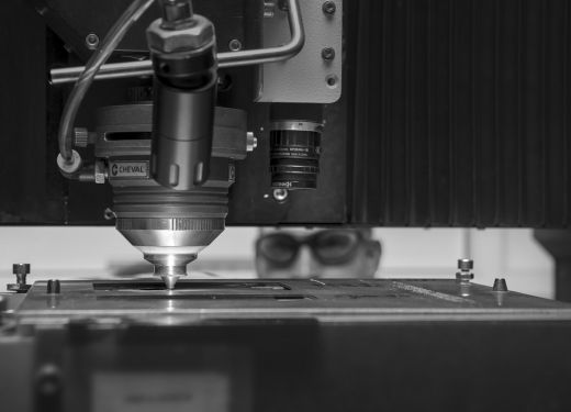 Machines marquage laser pilotées par Lens 4